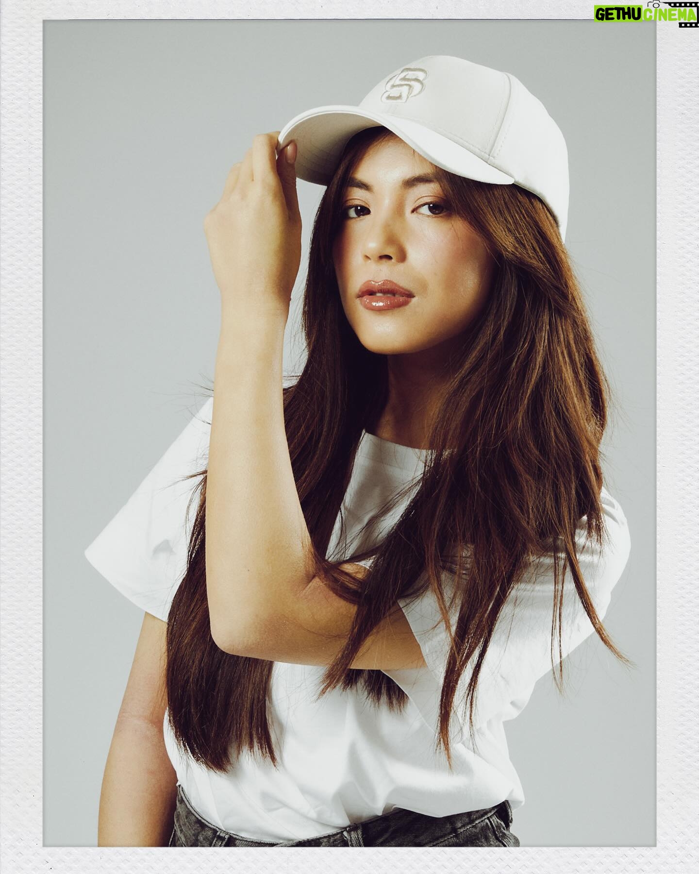 Bé Hà Nguyen Instagram - Double B, Every Me. Because I contain multitudes #BeYourOwnBOSS / spolupráce