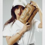 Bé Hà Nguyen Instagram - Double B, Every Me. Because I contain multitudes #BeYourOwnBOSS / spolupráce