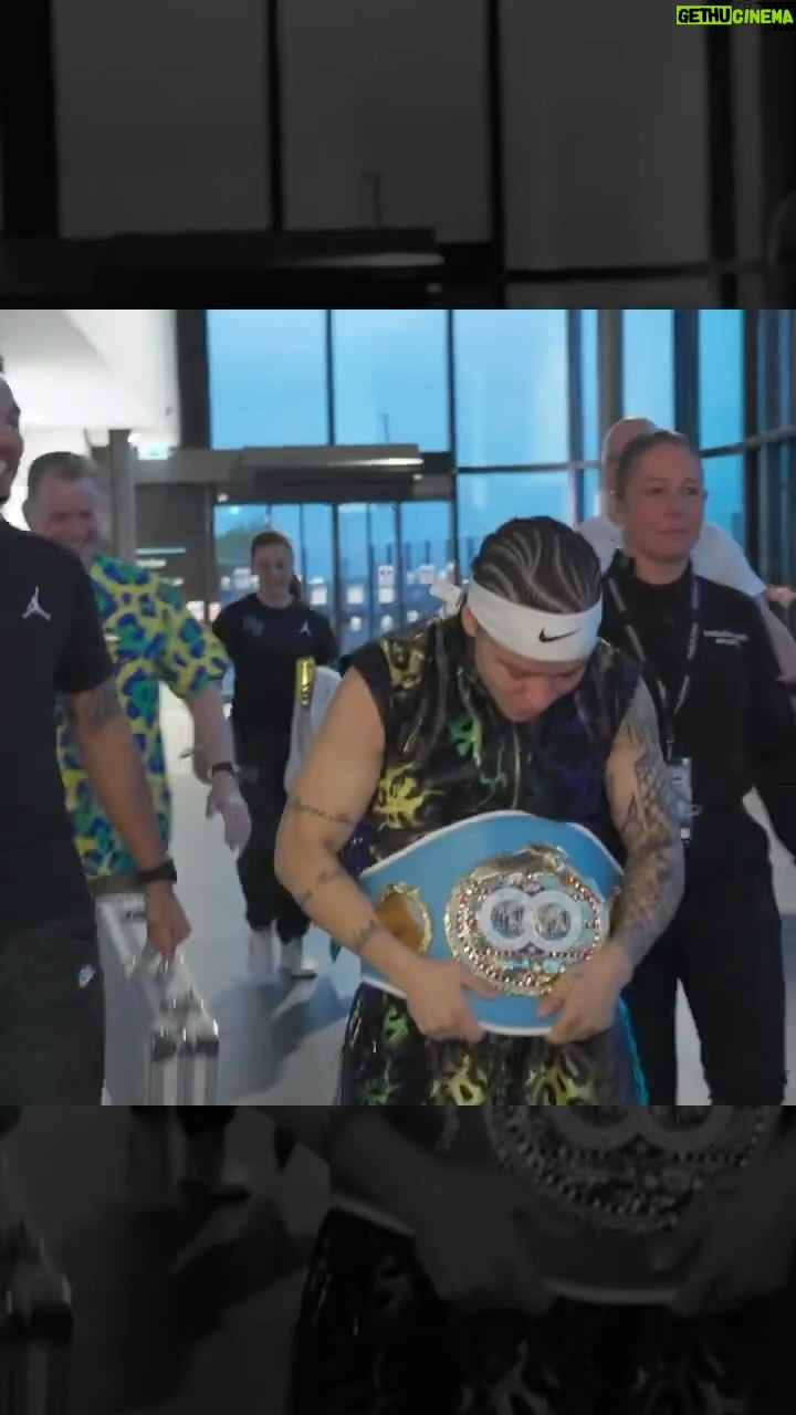 Beatriz Ferreira - 7.2K Likes - Felicidade define! 😍🇧🇷🥊🥇🙏🏻
🎥: @matchroomboxing
#TheBeast #AFera #Boxing #BoxingBrasil #BoxeProfissional #Brasil #Liverpool #CampeãMundial