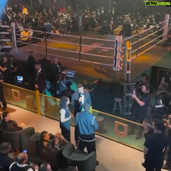 Beatriz Ferreira - 3.4K Likes - Uma noite histórica para o boxe brasileiro, o Grand Finale de @spiderandersonsilva, foi incrível viver o Spaten Fight Night!
@spaten_br #SpatenFightNight #UltimaLutaSpider #EstiloForteSpaten #Publicidade #BebaComModeração