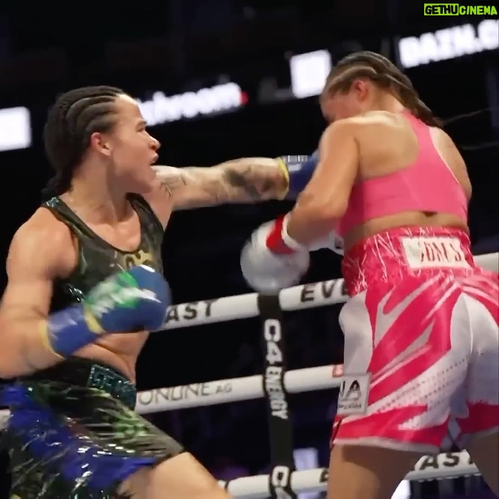Beatriz Ferreira - 4.1K Likes - Lightweight wrecking ball 💣 @beatrizferreira60kg
The Beast from Brazil gets her World Title shot in just five pro fights on Apr 27 👏
IBF World Lightweight Title next, then Olympic Gold in the summer 👑🥇🔜
#FerreiraLescano #BeatrizFerreira #Boxing