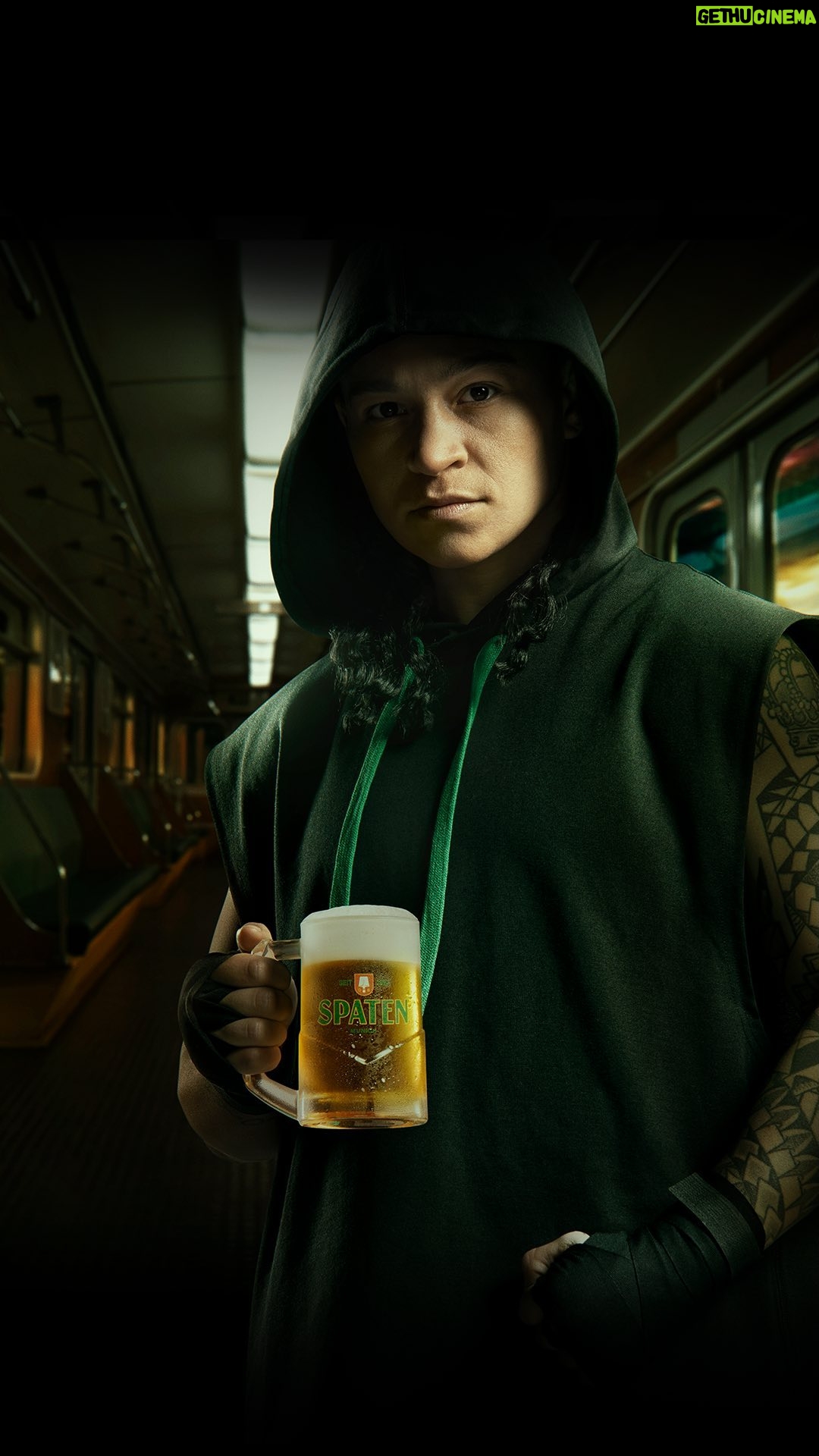 Beatriz Ferreira - 27.1K Likes - Tô com Spaten e quero contar pra todo mundo dessa parceria. @spaten_br formou um time com lutadores históricos para provar que nem toda força é bruta. Estou muito feliz em fazer parte desse encontro lendário. 💪 #EstiloForteSpaten #AprecieComModeração