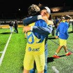 Beatriz Morayra Instagram - Happy Birthday 🎂🎉🥳 #17 🎁 @mikey.delvecchio Estoy muy orgullosa 🤩de ti 👊🏻 Por mil razones…! Pero sobre todo por el joven que te has convertido 🫶🏻 sigue siendo ese niño noble y bueno que eres, Nunca pierdas esa nobleza que te caracteriza 🙌🏻 y los pies 👣 en la tierra 🫵🏻 y de esa manera lograrás todos tus sueños con constancia, valores,disciplina y perseverancia 🙌🏻 Te Amo 🫶🏻 con todo mi ser…! Soy tu Mamá y no sabes cómo me Enorgullece serlo mi Crío mío de mi jajaja (chiste local ) Que Dios 🙌🏻 El Universo 🙌🏻 y la vida misma te me siga llenando de Bendiciones hoy y siempre 🙌🏻 Love ♥️ You #MikeyDelVecchio 🍀 #happybirthday 🎂