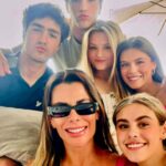 Beatriz Morayra Instagram - #MiCorazonEsTuyo ♥️ #rencuentro 🍒 Puras terapias de risas 🤣 Los 🫶🏻 😉 puro #Elegantishimo 💅🏻 📺 #tbt #tbthursday #tbt❤️ #beatrizmorayra 🍓