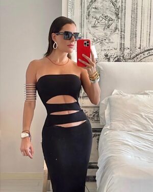 Beatriz Morayra Instagram - Si no hay riesgo ⚠️ No hay historia. #tbt #tbt🔙📸 #jueves #miamilife #Miami #sls #slssouthbeach 🥳 💄💃🏻💅🏻