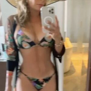 Beatriz Morayra Instagram - Si das un paso te critican, si no lo das también. Así que camina libre y disfruta de tu propio andar. 1,2,3??? #tbt🔙📸 #tbt #jueves #BeatrizMorayra ♥️💋