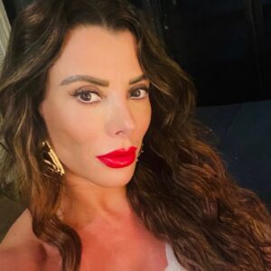 Beatriz Morayra Instagram - #semanasanta ☀️Paz ✌🏻 #vacaciones #familia 🫶🏻🫶🏻🫶🏻 #cancun #gratitud 🙏🏻 Recuerda que La Paz y tranquilidad  mental te muestra que estás en el camino correcto y rodeado de las personas indicadas ♥️ besos y abrazos 🤗 #Elegantishimos 💋💄💋💄💋💄💋#BeatrizMorayra #tbt❤️ #tbt #2023 🤲🏻