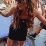 Beatriz Morayra Instagram - Tu baila 💃🏻 se Feliz y no jodas a Nadie 🙌🏻Recordar es vivír 🙌🏻 #ᴛʙᴛ #Miami ☀️#tbt🔙📸 🍒#tbthursday 🍓ya me vi… 💅🏻 #BeatizMorayra 🍒🍓♥️