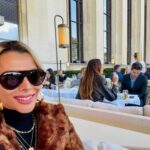 Beatriz Morayra Instagram - Que el Universo conspire a nuestro Favor Siempre 😉 #tbt🔙📸 #tbt❤️ #jueves #Paris #torreeiffel #BeatrizMorayra 💃🏼🫶🏻☘️
