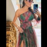 Beatriz Morayra Instagram - 14/10/23 #tb #tbt❤️ Sin Duda hay almas que se pertenecen y esos son P&R 🫶🏻🪐🫶🏻 Mi Chiquita Bb se nos casó con un Amor 🫶🏻 Bonito 🤩 ahora nuestro Ro @paulinagoto @rodrigosaval 👰🏼🤵🏼‍♂️🪄 Amamos ser parte de este HERMOSO momento 🪐 Saben cómo los 🫶🏻 Sigan construyendo de la mano ✍🏻 este Amor Bonito…! Por y para Siempre….! Y no podría Faltar cantar 🎤 #micorazonestuyo ♥️ este proyecto maravilloso que nos regaló una FAMILIA 🫶🏻michael