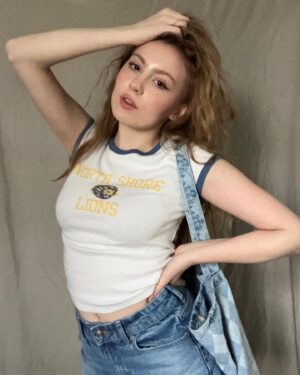 Bebe Wood Instagram - AE x Mean Girls is OUT NOW and Gretchen-approved. Shop the collection and go see Mean Girls only in theatres January 12th 💕 @americaneagle @meangirls #aepartner
