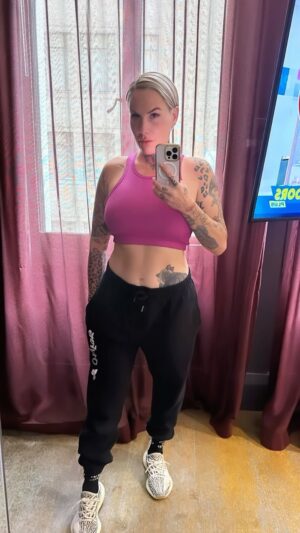 Bec Rawlings Instagram - Nailed it 💅🏻
