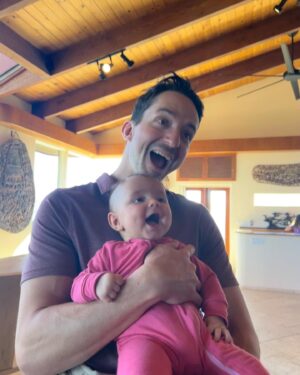 Becca Scott Instagram - Wide mouthed baby peoples! Family! Vacaciones!