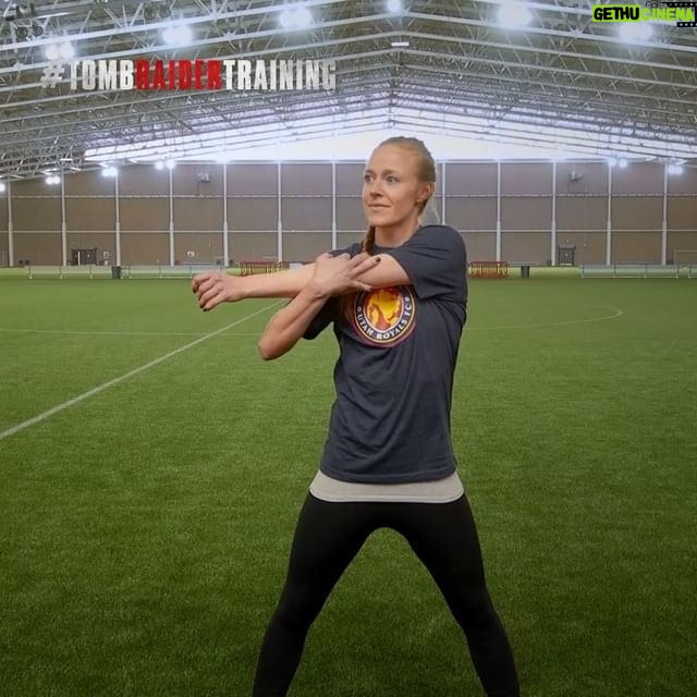 Becky Sauerbrunn Instagram - Are you ready for the #TombRaiderTraining challenge? Tune in later today to see the workout Alicia Vikander's trainer, @magnuslygdback takes me through!