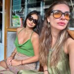 Begüm Birgören Instagram - En çok gelip gittiğim, biblo şehrim. İtalya’nın köyleri, şehirleri olmasa en sevdiğim sensin derim. Bu da ilk dumb olsun. #Amsterdam 🧡
