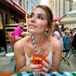 Begüm Birgören Instagram - Munich’e özel bir karem yok ama yine de paylaşıyorum.🤍