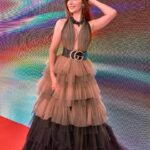 Begüm Birgören Instagram - Özel bir geceydi..🎉 #ellestyleawards @gucci Styling: @yusufcandirik Dress: @blackswan.hautecouture Necklace: @goodthingsatelier Earrings and rings: @thechariteslondon Saç: @huseyinpolatofficial