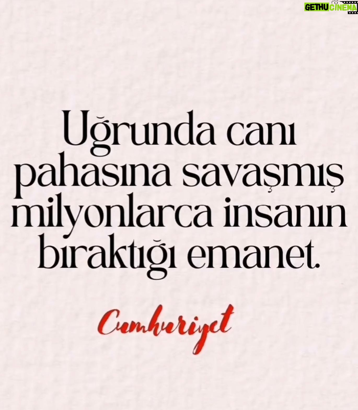 Begüm Birgören Instagram - Cumhuriyet’imiz kutlu olsun!🇹🇷♥️