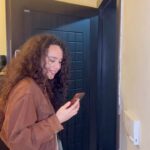 Begüm Çağla Taşkın Instagram - Hadi yaa, neyse sağlık olsun kenki🤘🏼 #welcometo30sclub . . . . . . . . #reels #reelsinstagram #reelsvideo #keşfet #keşfetteyiz #sorrynotsorry #homesweethome 🤓🫶