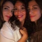 Begüm Çağla Taşkın Instagram - Shoutout to these two for goygoy forever🤪 5 Numara #roomies @semaozkan__ @edanurhanci 💕