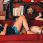 Begüm Çağla Taşkın Instagram - Böyle geçti.. 🐕🧡⌨🤪☕🎬 #tbt #youvegotafriendinme 🤟🏼 @semaozkan__