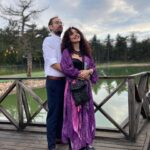 Begüm Çağla Taşkın Instagram - Siblingel düğüncülüq @badotaskin 2. fotoda istikbalimizin konumunu belirtiyor, 3’te umutla bakıyoruz, en azından ben🐰 Ps: Bu arada Çağrı’yla Buse evlendi🧿🌺
