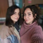 Begüm Çağla Taşkın Instagram - Burda olduk sista🤜🏻🤛🏻 #birthdaygirl @semaozkan__ 🧡