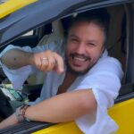 Begüm Çağla Taşkın Instagram - Taksik ilişki💛 #toksikilişkiler . . . . . . #reels #reelsinstagram #reelsvideo #kesfet #keşfetteyiz #keşfetteyim #komedi #taksiciler #teşekkürler #fiyatlar #zamlar #ekonomi #taksi #toxic #taxi #tuzak #engindemircioğlutuzak 🙃