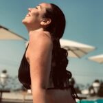 Begüm Çağla Taşkın Instagram - Gözler görmüyo çaktırma🌞 #cevatkellewashere 📷@tlgamaktav