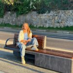 Begüm Öner Instagram - Varsın güneş yok etsin gözlerimi ☀️