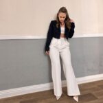 Begüm Öner Instagram – Gözlerini kapa dans et 💃💃
#styling 👉🏻 @magg.pr
#fashion