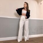 Begüm Öner Instagram – Gözlerini kapa dans et 💃💃

#styling 👉🏻 @magg.pr
#fashion