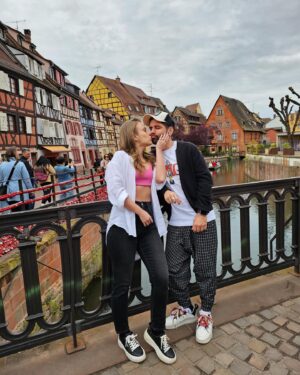 Begüm Öner Instagram - 🏡
#colmar 
#alsace 
#france
📸 : @boafilm