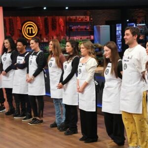 Begüm Öner Instagram - Ama çok eğlenmedik mi🤘🏻✌🏻 
#mastercheftürkiye 
#tv8