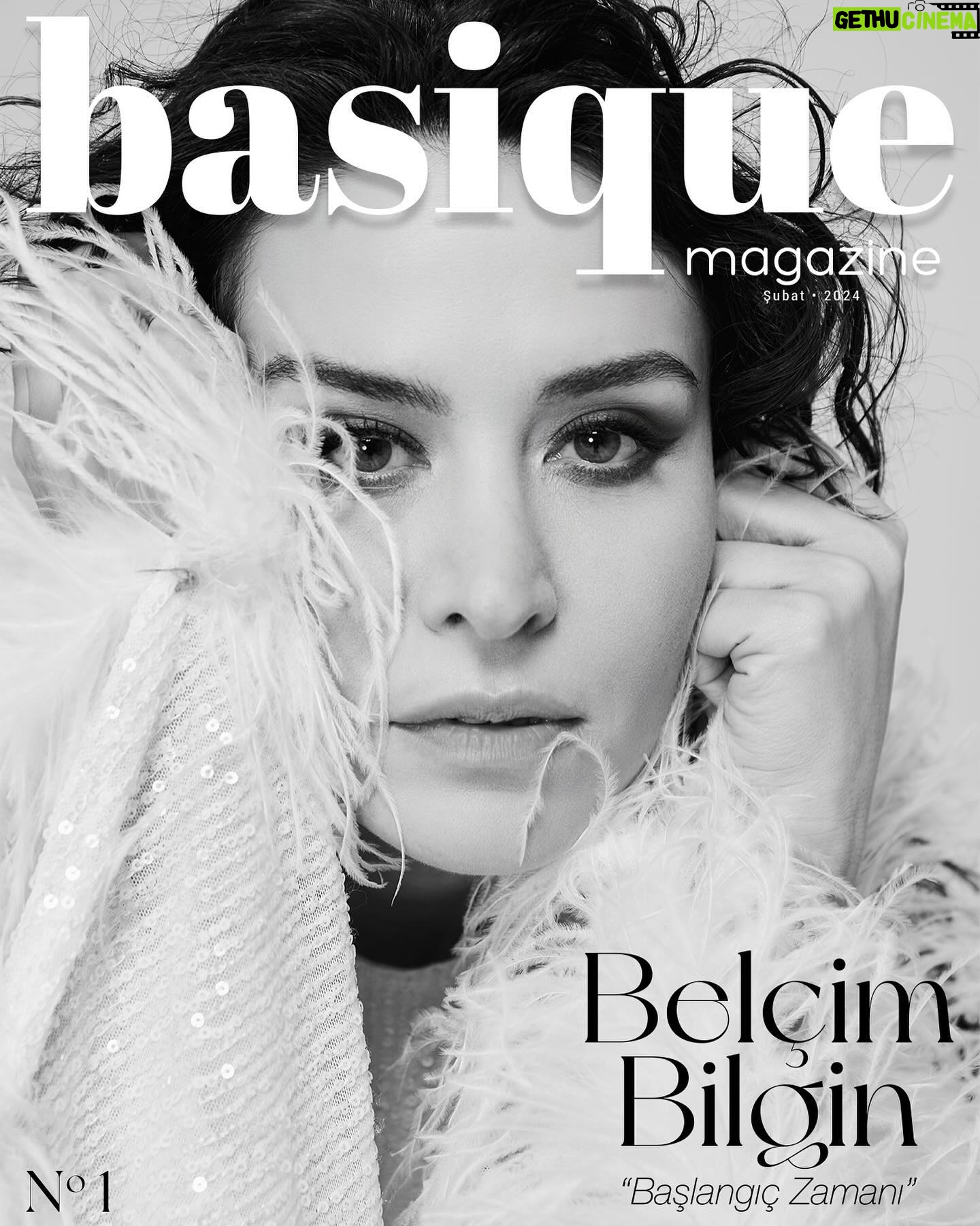 Belçim Bilgin Instagram - Yepyeni umutların ve başlangıçların zamanı... Çabasız güzelliği, bitmeyen enerjisi ve hoş sohbetiyle her daim bize ilham olan bir yıldız; Belçim Bilgin! İlk sayımızın kapağı için ondan uygun bir isim olamazdı. Genellikle çok sade doğal bir stile sahip olan Belçim Bilgin bu sefer çok farklı. Karşınızda büyüleyici tavrıyla ilk sayımızın kapak kızı Belçim Bilgin! @belcimbilgincom @basiquemagazine #BelçimBilgin #BE #BasiqueMagazine #BaşlangıçZamanı Genel Yayın Yönetmeni: @hamiyetaktass & @sudepnrr Fotoğraf: @larasayilganofficial Moda Editörü: @ecesisik Saç: @erdemgulll Makyaj: @erkanuluc Video: @unalavcii Retoch: @cemyurtsever Fotoğraf Asistanı: @salhylmz Moda Editörü Asistanları: @sinemaslikara @hulyatunnc Dijital İçerik Editörleri: @cerenngursen @uzaylibiranne Ajans: @icontalentofficial @ayse3