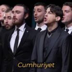 Belçim Bilgin Instagram - Ülkemizin kutlu olsun doğum günü, büyük bir özveri ve mücadele ile kurulmuş Cumhuriyetimiz 100 yaşında! Yeni yüzyıl bayrağımızda ki yıldızın göz alıcı ışığyla barış, sevgi, anlayış, birlik ve dayanışma içinde ile parladığımız bir yüzyıl olsun! 🤍❤️ Çoşku dolu marş için teşekkürler @normenderonline Video @acik.mikrofonn . #türkiyecumhuriyeti100yaşında #100anniversaryofturkishrepublic