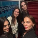 Belçim Bilgin Instagram - Iconic party 🌟 Love you @icontalentofficial 🤍 @zberkis @ayse3 @ebruakel 🥰 @nisantasizihni Video by my sweetheart @furkankalabalik 🌼