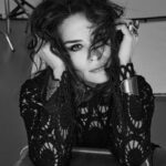Belçim Bilgin Instagram - #portraits by @larasayilganofficial for @basiquemagazine 🖤