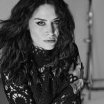 Belçim Bilgin Instagram - #portraits by @larasayilganofficial for @basiquemagazine 🖤