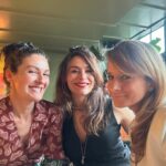 Belçim Bilgin Instagram – Cherishing moments in London with the best crew! 🇬🇧 #londonvibes #friendsforever 🦚
