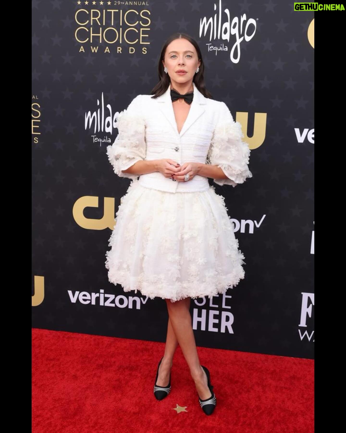Bel Powley Instagram - π©Άπ€ @chanelofficial haute couture for the Critics Choice Awards last night π€π©Ά Felt like the luckiest girl!!!!! Thank you @chanelofficial π Dream team @chercoulter @celiaburtonmakeup @marcusrfrancis bisous!!!