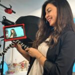 Belemir Temizsoy Instagram - 2022’nin son çekim günü 🎬 Dersine çalışmış Beloyla başlayıp seti bitiren Beloya doğru sağa kaydırrr 🤳