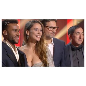 Bella Dayne Instagram - Congrats to our whole team of GIRL YOU KNOW ITS TRUE for being honored via winning Best Picture at Bayrischer Filmpreis 2024 🏆❤️🙏🏻 @tijan.njie @elanbenali @simonverhoeven_official @matthiasschweighoefer @wiedemann_und_berg @leoninestudios @__3days__  @fabmorvan  3rd picture with the real life Milli - who I got to play in our movie about Milli Vanilli in the 1980s ❤️ #girlyouknowitstrue #bayrischerfilmpreis #millivanilli dress: @aimeejoycelondon