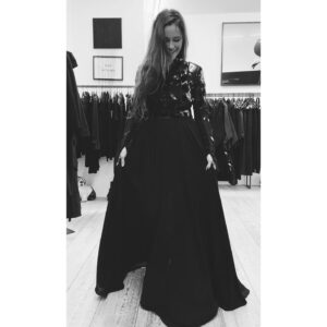 Bella Dayne Instagram - Thank you @estherperbandt so much 🖤 for dressing me in this beautiful stunning gown for @cinemaforpeace ❤️🙏🏻