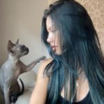 Bella Shepard Instagram – decided i didn’t want to go my whole life never having blue hair…so now i have blue hair !