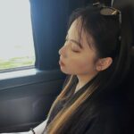Bella Yang Instagram - #卡貝妻妻日記 #CBdiary 240512 這週比較常去外面活動， 第一次吃了螺絲粉，奇怪？沒有很臭呀！ 第一次小貝吃到新鮮山竹～ 山竹的味道該怎麼形容呀？ 小貝想把我賣掉，確定有人要買？ 春春的頭髮是我們家最順的， 完全可以代言海倫仙度絲！ 窗外一片美麗的海景，但我只看到最後一張照的樣子 🤣