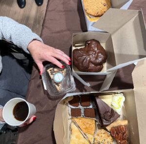 Bellamy Young Instagram - Thank you to everybody who made my mom's 83rd birthday so special today. 🥰 Means everything that you would share your day with her. And thank you, @wellbred_bakery , for letting her taste all her old favorites again. 🥰 I'm so grateful for today. Hope each of you is having a love-filled day too- except maybe with a little less of a sugar crash. 🤓 Happy Birthday, mom. 💗❤️💗❤️💗