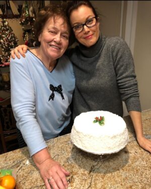 Bellamy Young Instagram - Mom passed away today. 
Heaven has one more angel. 💔
Please keep her in your hearts. She suffered a lot this last year & a half. But before that, I tell you: we left it all on the field. ❤️
I'll put her obituary below for those of you who didn't get to know her in this life. 
Sending everyone so much love. Today & always. 
Hug all your people extra close tonight. 💔❤️

Jane Goodwin passed away peacefully in Asheville on Dec 26th, the day after her favorite day of the year. 
Jane was born Martha Jane Blankenship & raised in Rutherfordton, NC. An all-state basketball center & school newspaper editor, she graduated from Western Carolina University in 1957.
Her career as an English teacher allowed her to see Lee Edwards become Asheville High and St Eugene's become Asheville Catholic Community School, with stints at North Buncombe HS & Independence HS in Charlotte. While at Providence HS, she even coached a student to a National Debate Championship. Being a teacher was not just a job: it was who she was to her core. Whether teaching her famous "point of view" class, helping a student write a speech or a headline for the newspaper, or giving kids their first taste of Shakespeare, she lived to help people learn how to learn. 
She was oft widowed. Art Young, Bob Yelton, Barry Goodwin, and Bobby Lee Sudduth all shared time and love with her in this life. She also loved the fur-babies she got to have, always feeling incomplete without a devoted dog by her side. 
But most of all, she was a loving sister & mother. She is survived by her sister & brother-in-law Norma & Jim Andrews of Spindale, NC, & her daughter Amy Young of NYC. 
Donations in her memory can be made to Helpmate, an organization which provides domestic violence services in Buncombe County. (link in Insta bio) @helpmatebuncombecounty