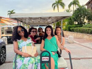 Bellamy Young Instagram - #FBF to a glorious trip with my #Scandal ladies to @casadecampodr in the #DomincanRepublic 🤩❤️🎉
Time together these days can be rare, which makes it extra delicious & makes me extra grateful. (& yes: all were invited: this is who was able to make the dates work- believe me, we partied on everyone's behalf😄) #CasaDeCampoResort hosted us with open arms: yummy food, perfect beaches, & all the extra curriculars we could possibly think of. An especially big thank you goes out to @howelltalentrelations who helped make this dream come true for us. Where to next, ladies? Can't wait for more adventures! ps: check out @ktqlowes 's photo diary in @people (link in my Insta bio)! #TravelPartner #DR #ScandalLadies #ScandalFam #OverACliff 🥰🇩🇴👑🔥❤️🎉