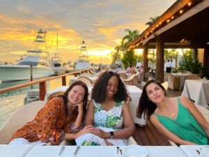 Bellamy Young Instagram - #FBF to a glorious trip with my #Scandal ladies to @casadecampodr in the #DomincanRepublic 🤩❤️🎉
Time together these days can be rare, which makes it extra delicious & makes me extra grateful. (& yes: all were invited: this is who was able to make the dates work- believe me, we partied on everyone's behalf😄) #CasaDeCampoResort hosted us with open arms: yummy food, perfect beaches, & all the extra curriculars we could possibly think of. An especially big thank you goes out to @howelltalentrelations who helped make this dream come true for us. Where to next, ladies? Can't wait for more adventures! ps: check out @ktqlowes 's photo diary in @people (link in my Insta bio)! #TravelPartner #DR #ScandalLadies #ScandalFam #OverACliff 🥰🇩🇴👑🔥❤️🎉